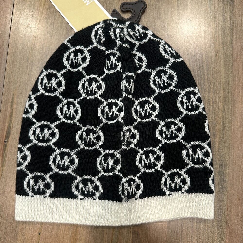 Michael Kors NWT Black White MK Monogram Logo Knit Beanie Winter Hat O/S OS